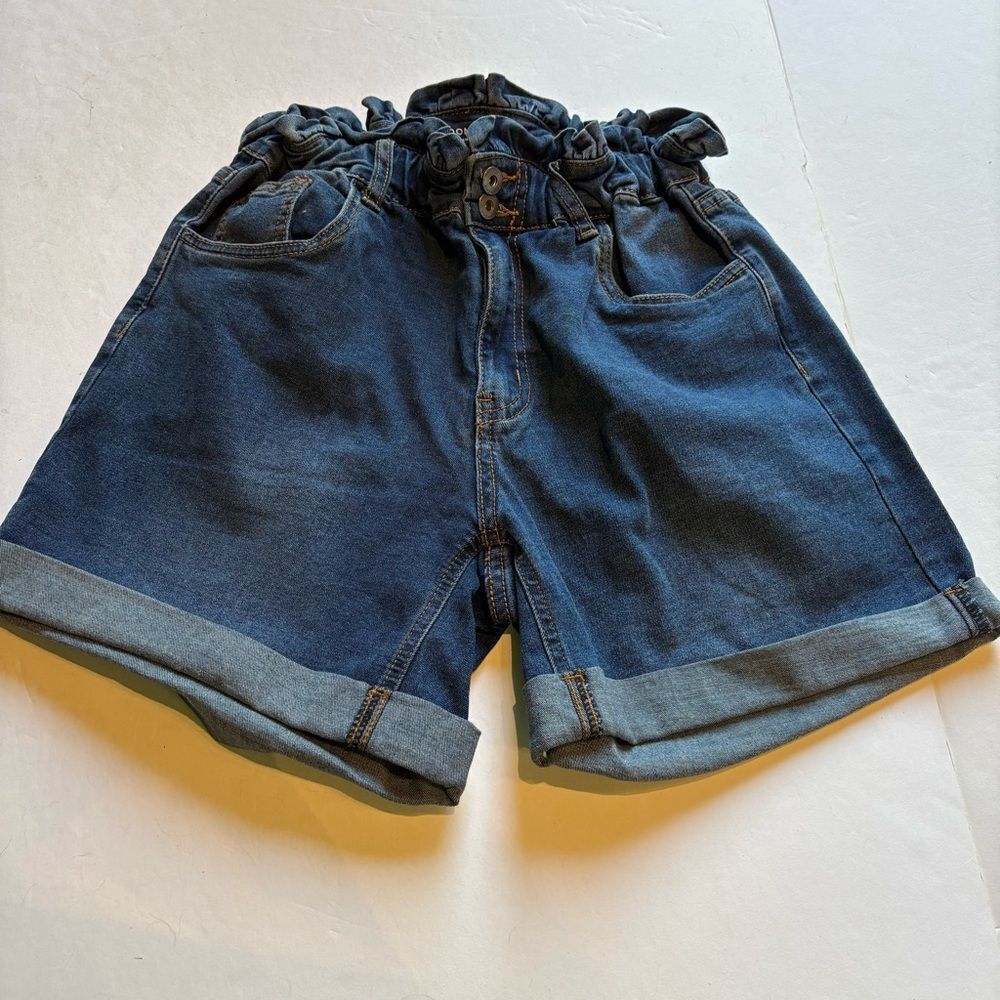 BloomChic Women's Denim Blue Shorts High Rise size 10 Cuffed